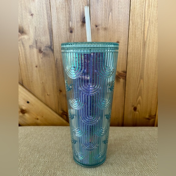 New 2022 Starbucks Spring Green Iridescent 24oz Tumbler - Picture 2 of 5